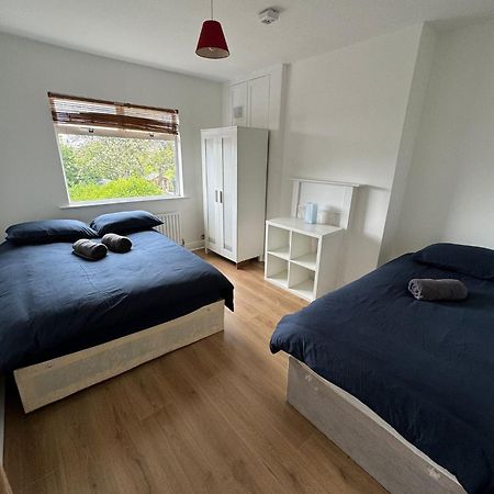 Nice Triple Room At 2 Iveragh Rd-6 Dublin Eksteriør bilde