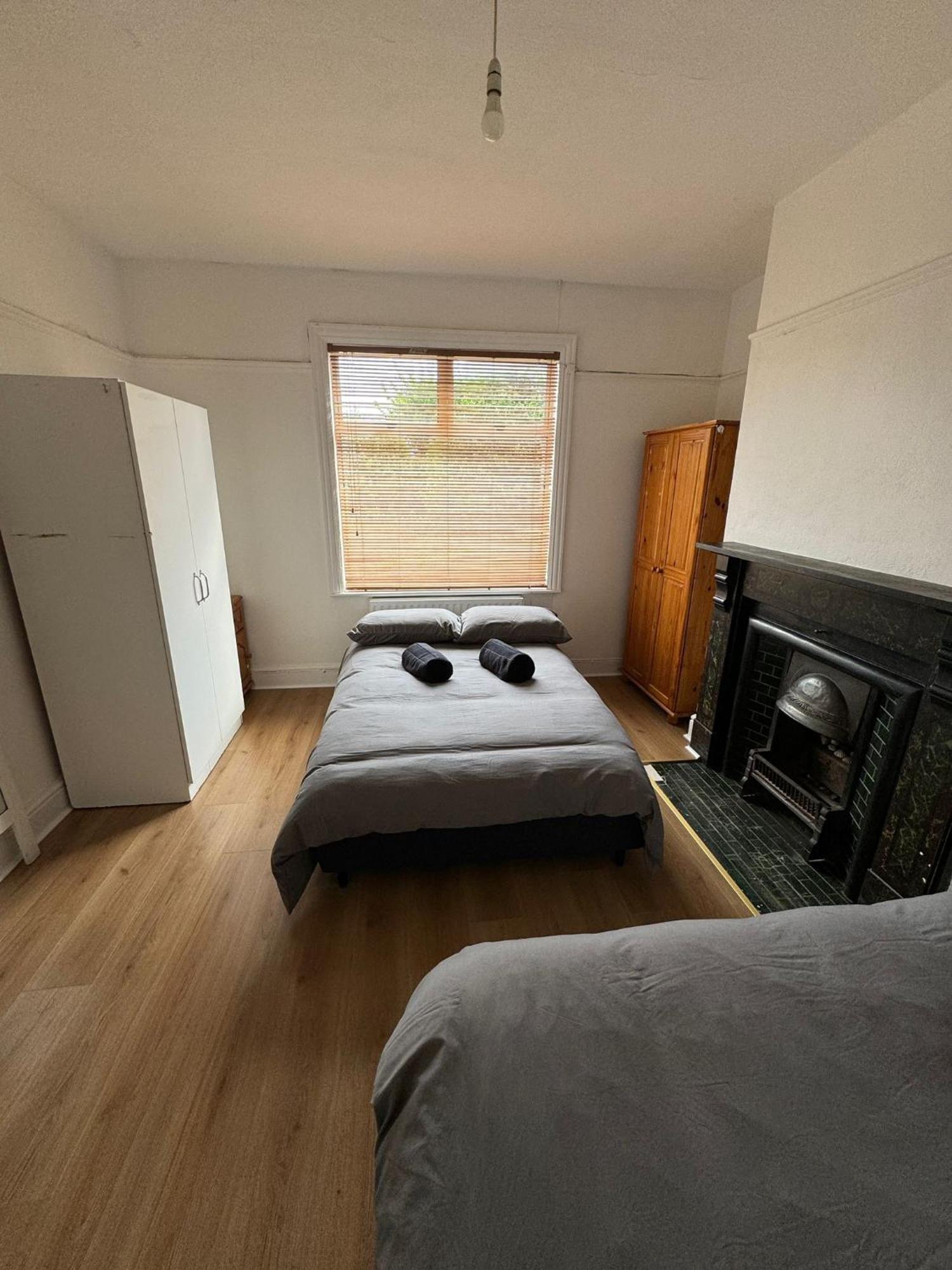 Nice Triple Room At 2 Iveragh Rd-6 Dublin Eksteriør bilde
